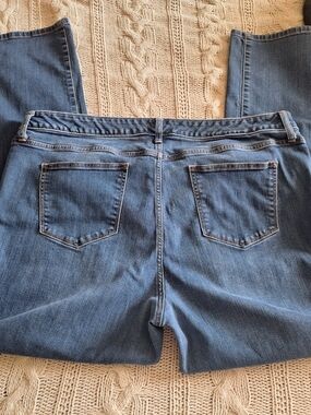 Woman's St. John's Bay Straight Leg Jeans Size 20 Wide